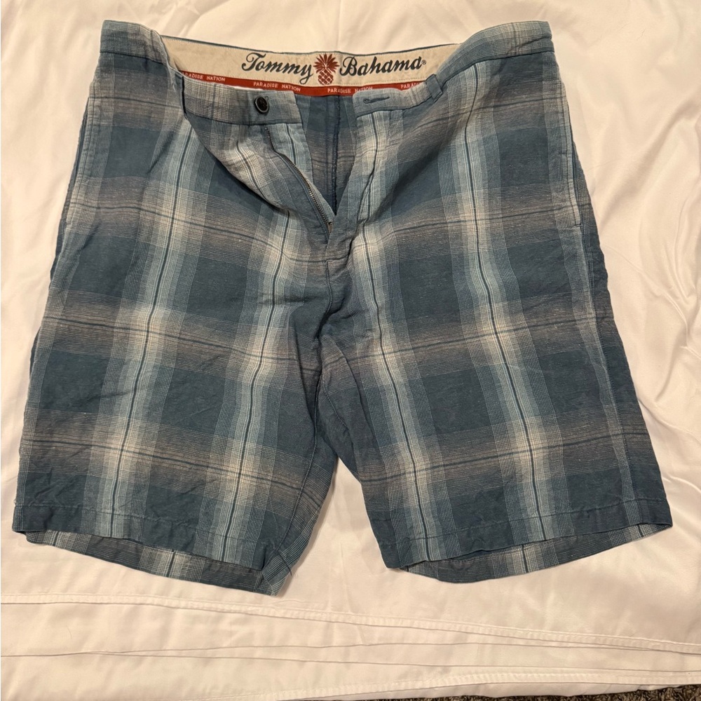Tommy Bahama Blue Plaid Men's Shorts Size 38